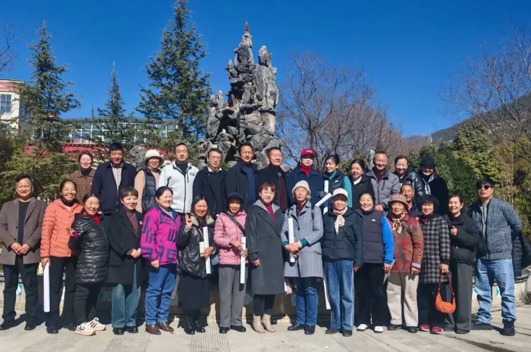 新春暖意浓，致敬前辈情 | 迪庆州人民医院2026年走访慰问离退休老同志